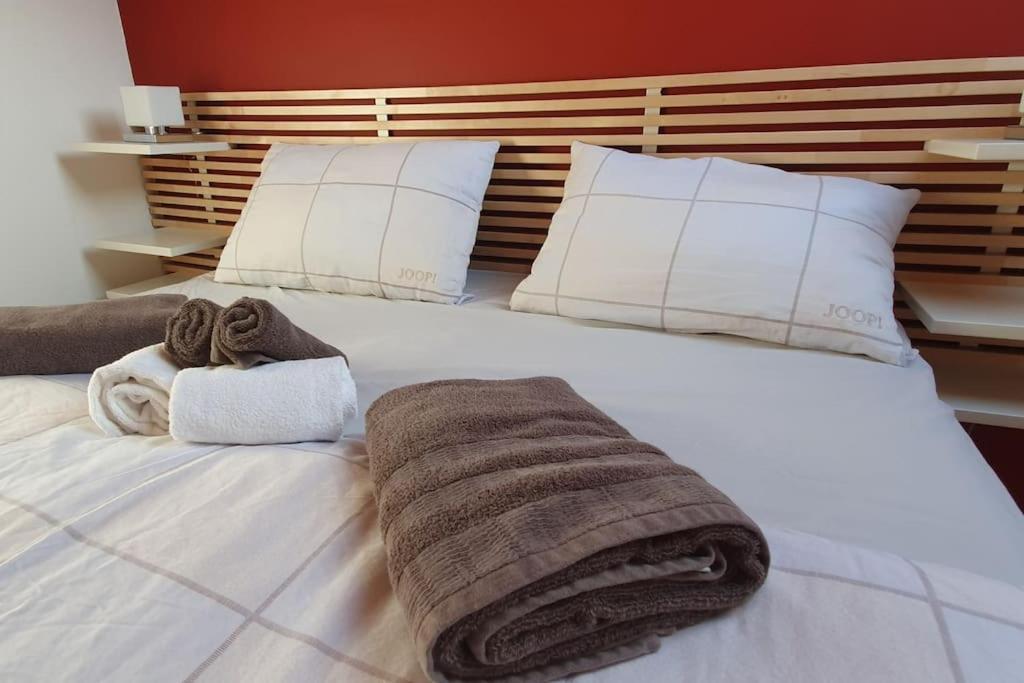 Charming 2.5Room Flat In Center Of Monforte dʼAlba Zewnętrze zdjęcie
